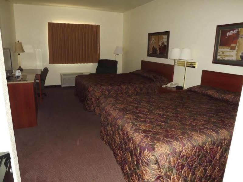 Super 8 By Wyndham Iola Ks Hotel Luaran gambar