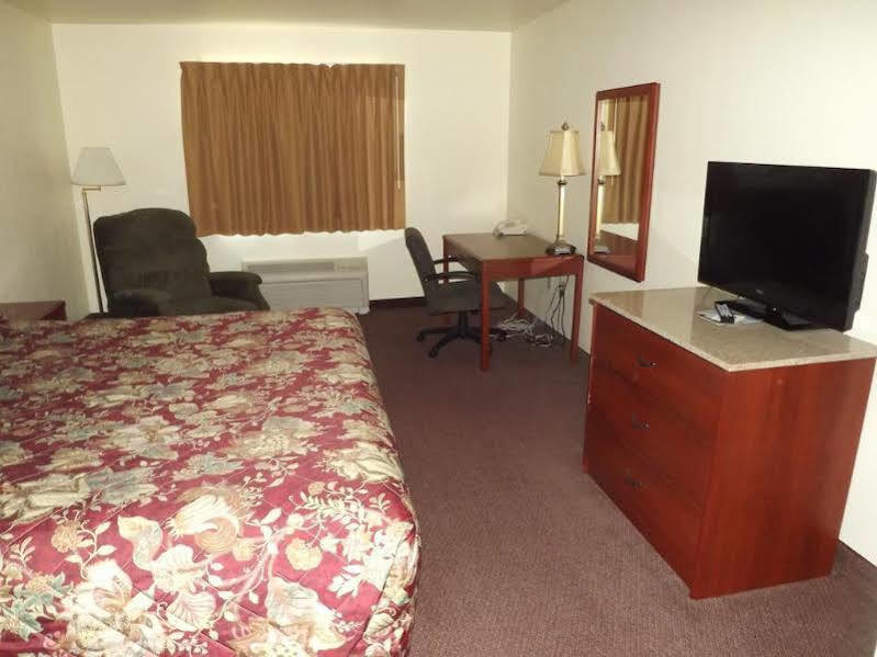 Super 8 By Wyndham Iola Ks Hotel Luaran gambar